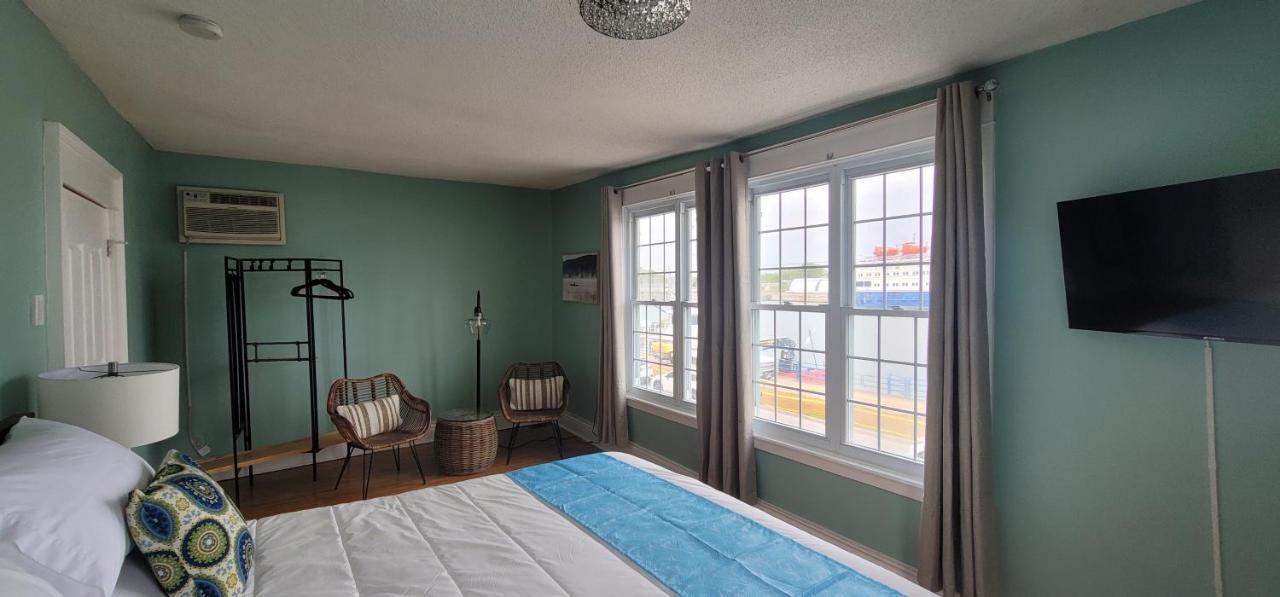 Canalside Restaurant, Inn & Kitchen Store Port Colborne Exterior photo